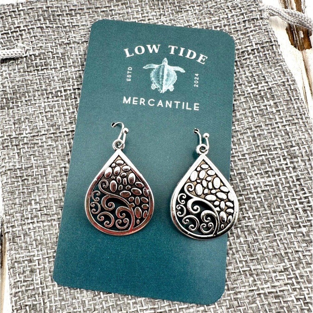 Silver Tone Teardrop Earrings with Filigree and Pebble Stone Details - Picture 3 of 3